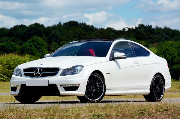 Wie beeinflusst Technologie die Kommunikation in der modernen Welt?